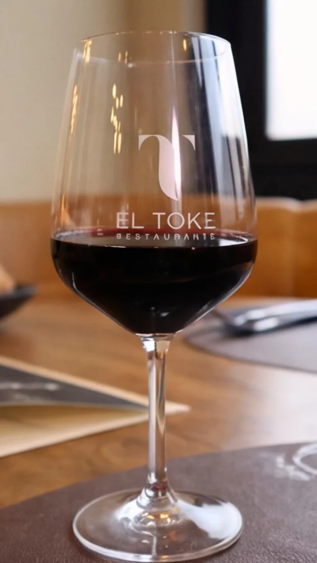 Más que un restaurante.

Un lugar al que siempre quieres volver. 

. 
#eltoke #alcorcon  #restaurante  #comida  #vinos