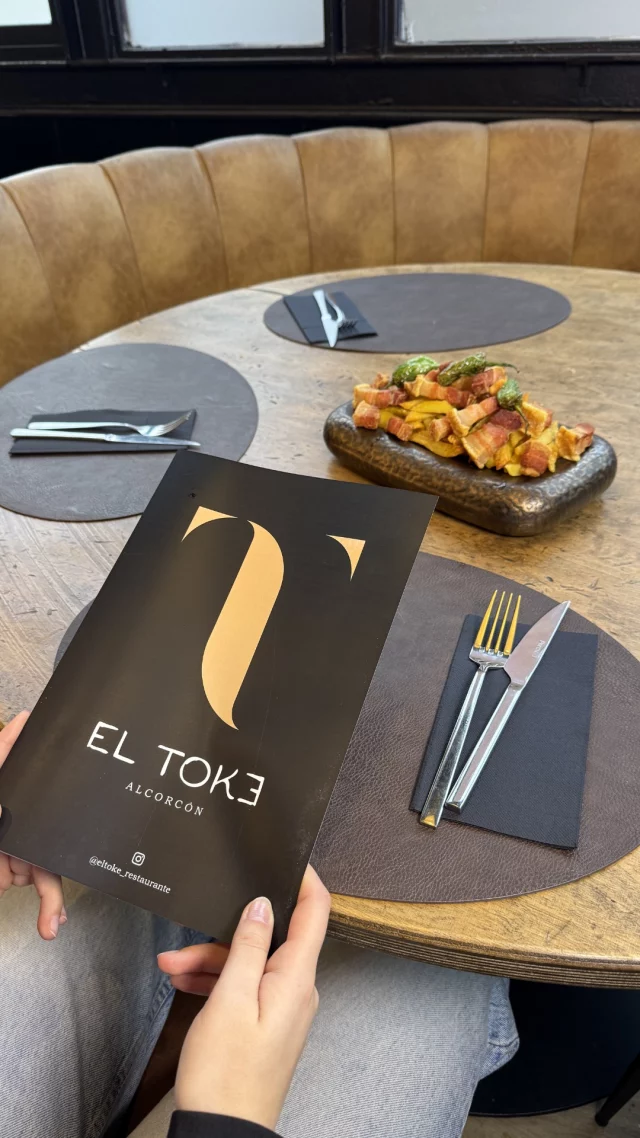 Crujientes por fuera, tiernos por dentro.

Pide para compartir o no...

. 
#eltoke  #alcorcon  #restaurante  #comida  #torreznos
