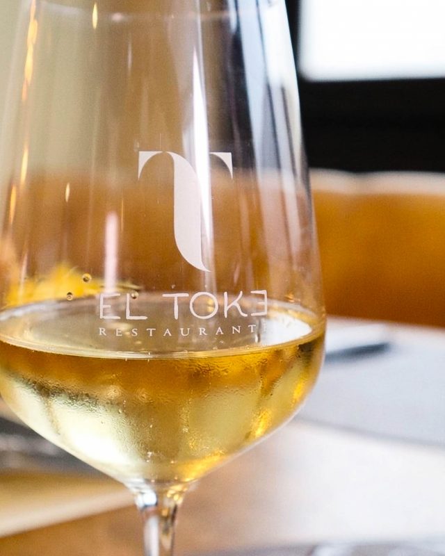 Un buen vino blanco y el plan ya está hecho ✨

.
#ElTokeAlcorcon #VinoBlanco #Alcorcon #RestauranteMadrid #PlanMadrid