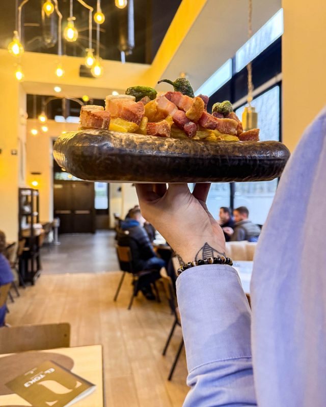 Directo a tu mesa y listo para disfrutar 🍽️

Reserva ya tu mesa 📞916191454 / 699325755

.
#ElTokeAlcorcon #ComidaCasera #AlcorconFood #TapasMadrid #ComerEnMadrid