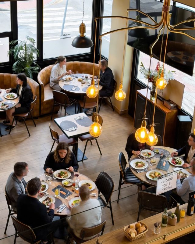 Un espacio pensado para disfrutar.

Reserva para no quedarte sin tu mesa www.eltokealcorcon.com
.
#RestauranteAlcorcon #ElTokeAlcorcon #CenaEnAlcorcon #ComidaAlcorcon #PlanesAlcorcon