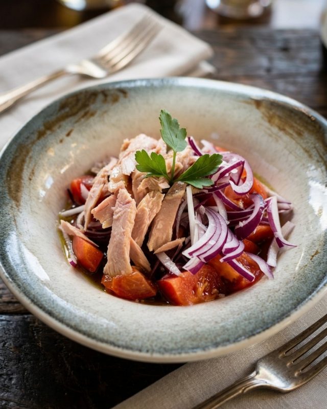 Una ensalada en estos días de calor siempre es buena opción 🍅

📍Plaza de la Constitución, 1, Alcorcón�
📲 📞Reservas 916191454 – 699325755

.
#ElTokeAlcorcon #Alcorcon #RestauranteAlcorcon #Ensalada #ComidaCasera #MadridFood