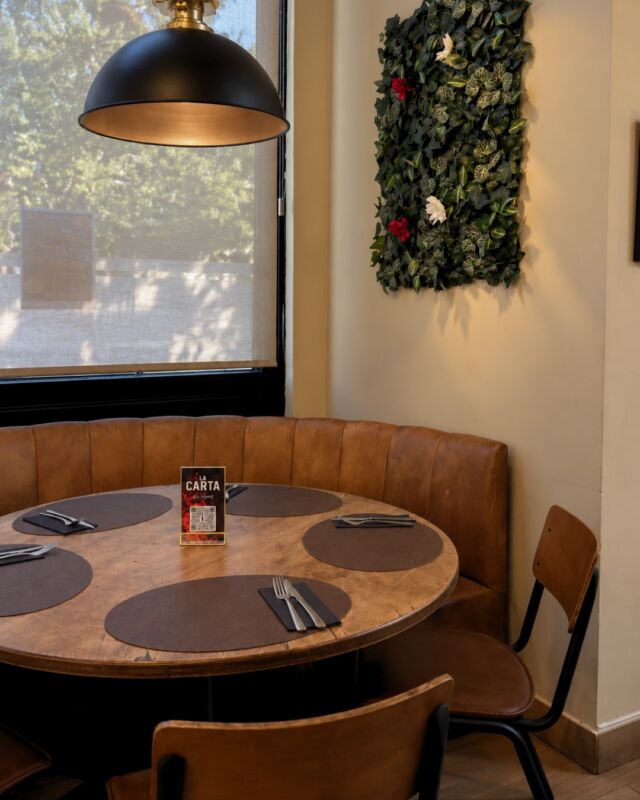 Tu mesa, tu gente y ese ratito de desconectar que tanto apetece. En El Toke venimos a disfrutar del momento ✨

Reserva tu mesa hoy 📞 699 32 57 55📍 Pl. la Constitución, Alcorcón.

.
#ElTokeAlcorcón #RestauranteMadrid #PlanesMadrid #ComerEnMadrid #GastroMadrid